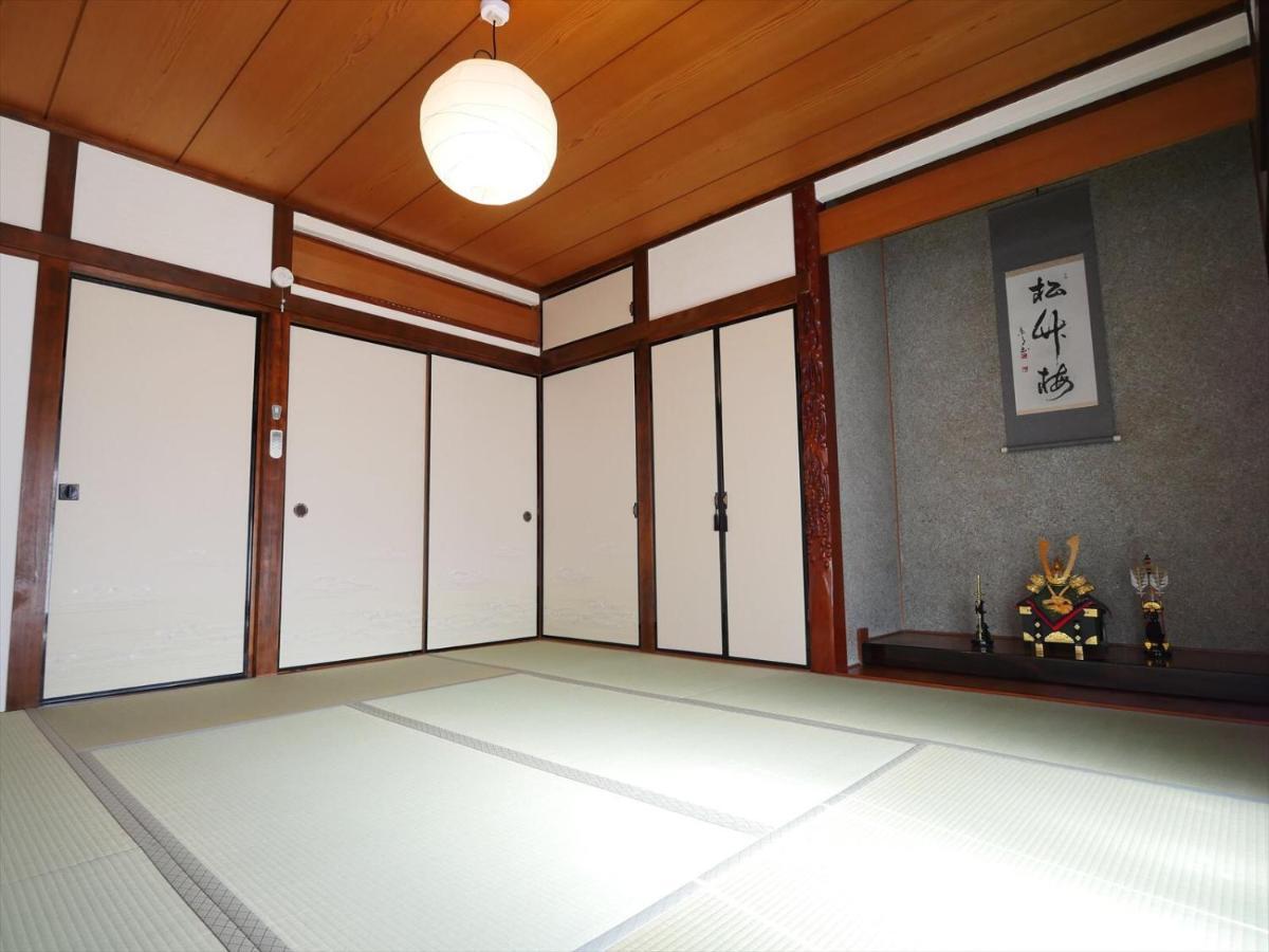 West Crab Base Vila Hiroshima Exterior foto